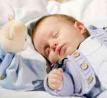 Dojenček spal pri starosti 3-6 mesecev: Navići z režimom