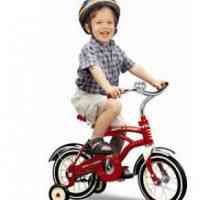 Kako naučiti otroka vožnje s kolesom? Praksa in teorija "mamo"
