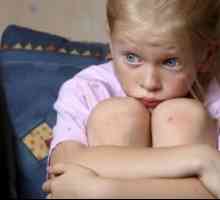 Anksiozne motnje pri otrocih: Zdravljenje, simptomi, vzroki