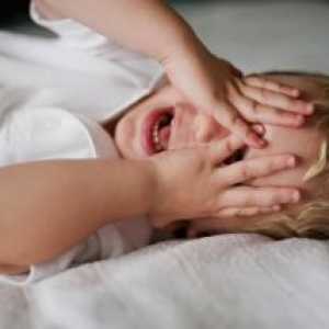 Bipolarna motnja pri otrocih in mladostnikih: simptomi, vzroki, zdravljenje