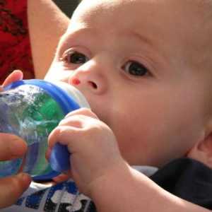 Kako preklopiti na dojenčke, steklenice hranjenje. Lastnosti izdelka za umetno hranjenje. Umetno…